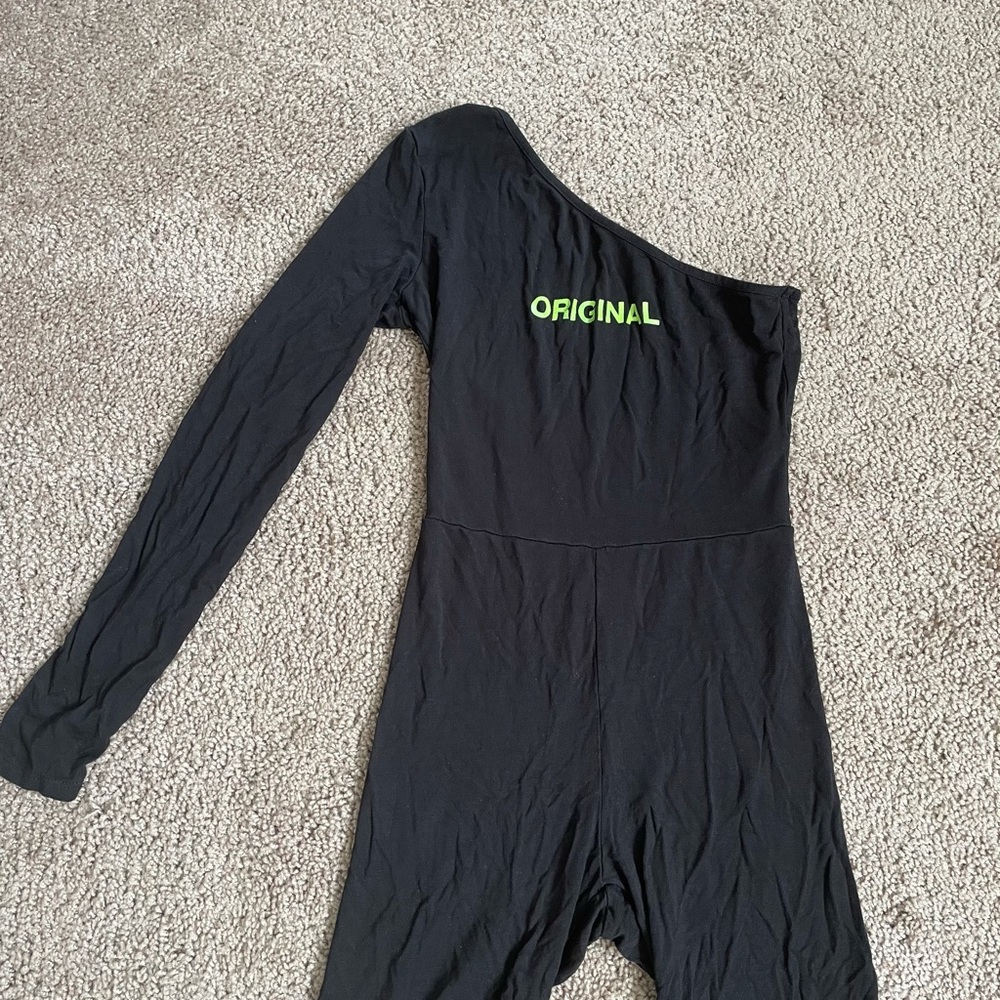 Fashionnova romper short original, excellent con
